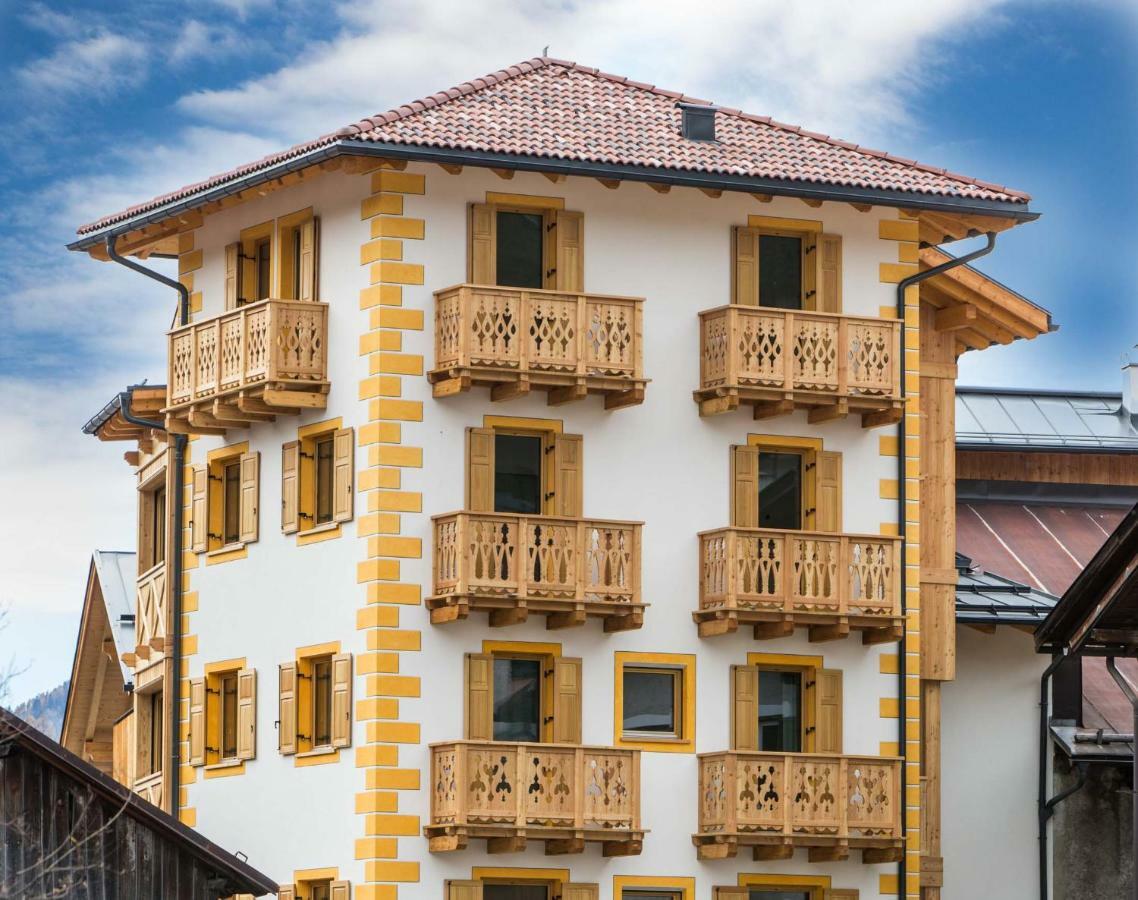 Wellness Fassa Apartment Pozza di Fassa Bagian luar foto